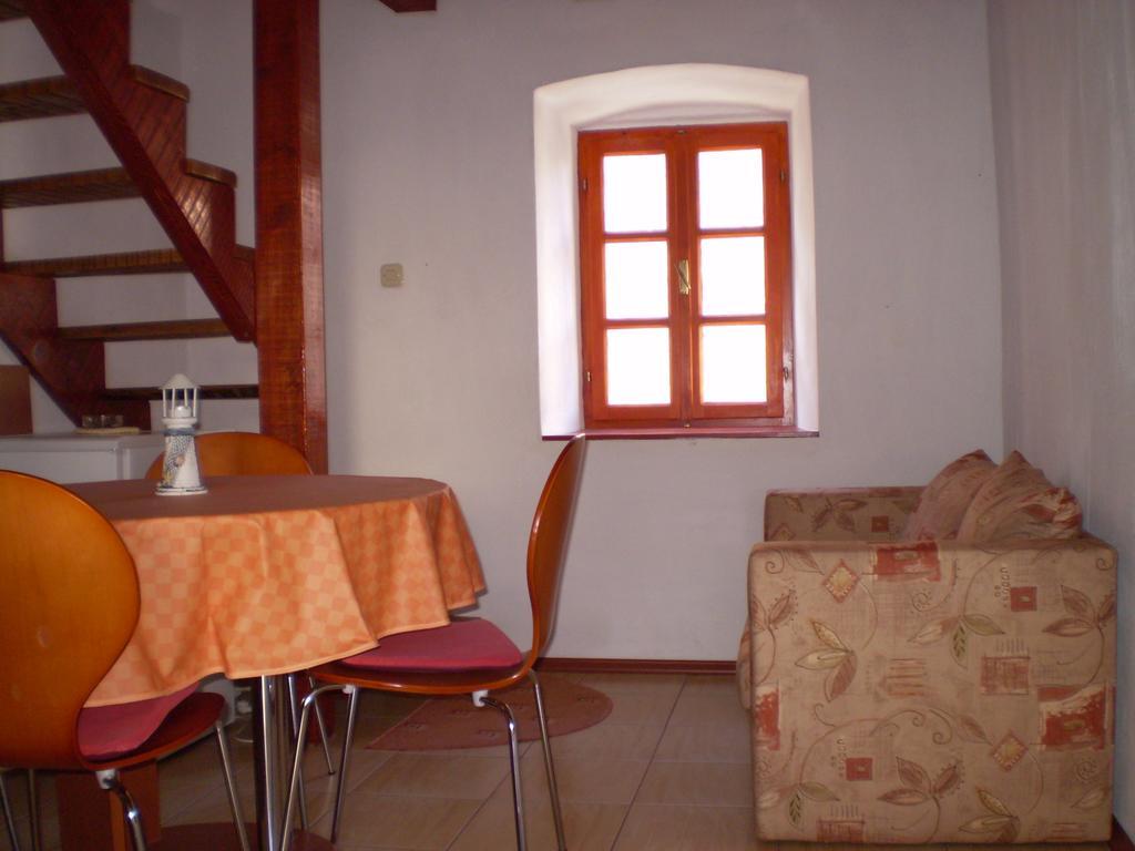 Old Town Apartment Murter Exterior foto
